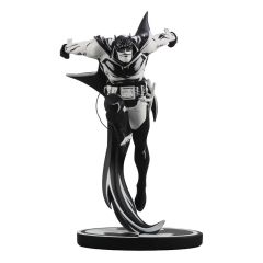 DC Direct: Batman Black & White White Knight Resin Statue by Sean Murphy (23cm)