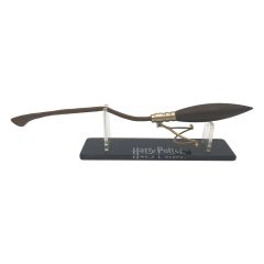 Harry Potter: Nimbus 2000 Mini Replica (18cm) Preorder