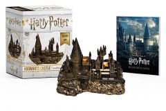 Harry Potter: Miniature Hogwarts Castle and Sticker Book