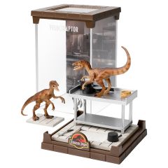 Jurassic Park: Velociraptor Diorama