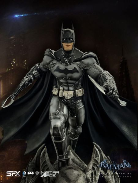 Batman Arkham: Batman Arkham Origin Deluxe Version 1/8 Statue (42cm)