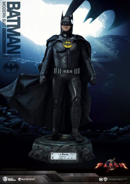 Batman: Batman Modern Suit Master Craft Statue (42cm) Preorder