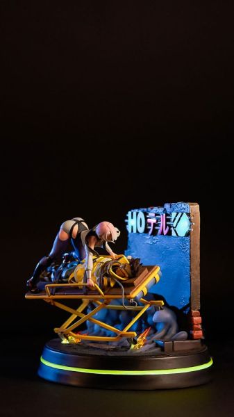 Cyberpunk: Lucy & David Runaway Resin Statue (20cm) Preorder