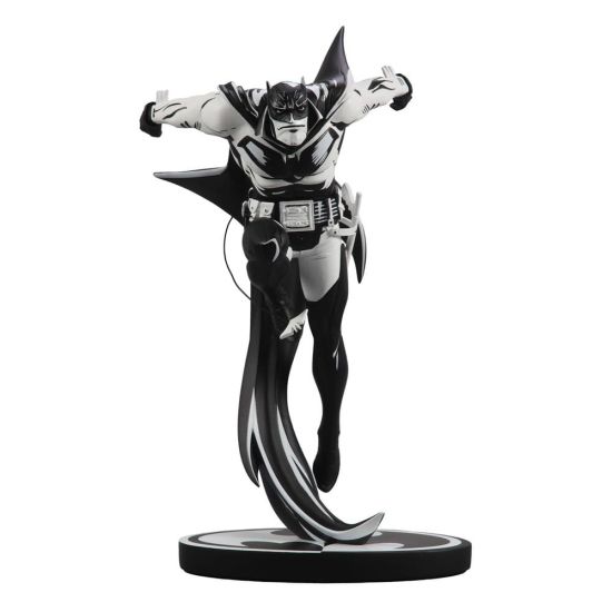 DC Direct: Estatua de resina del Caballero Blanco de Batman en blanco y negro de Sean Murphy (23 cm)