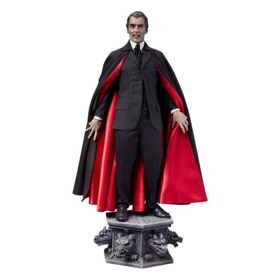Dracula: Dracula (Christopher Lee) Premium Format Statue (56cm) Preorder