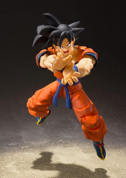 Dragon Ball Z: Figura de acción de Son Goku SH Figuarts (Un Saiyan criado en la Tierra) (14 cm)