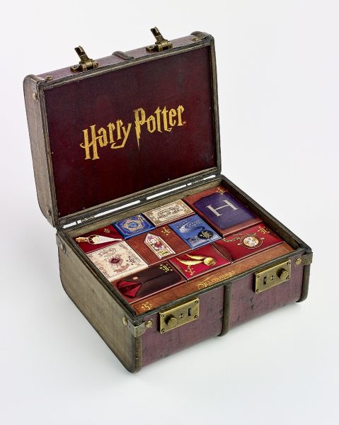 Harry Potter: Trunk Box Advent Calendar Preorder