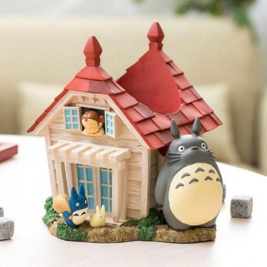 My Neighbor Totoro: House & Totoro Diorama / Storage Box
