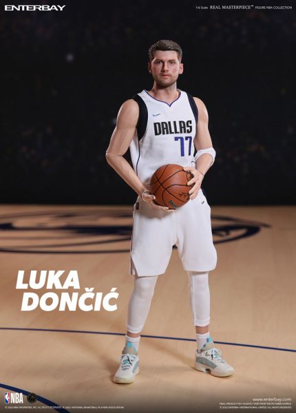 NBA Collection: Luka Doncic Real Masterpiece Action Figure 1/6 (30cm) Preorder