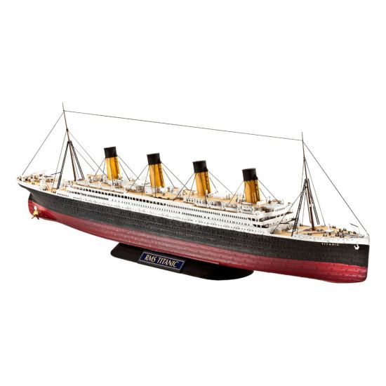 Titanic: R.M.S. Titanic 1/700 Model Kit (38cm) Preorder