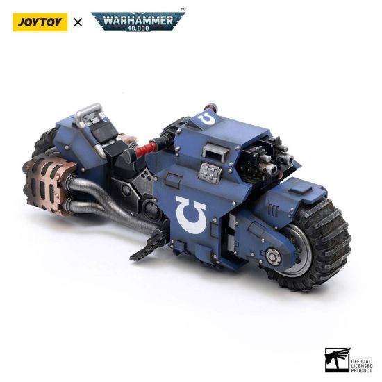 Warhammer 40,000: JoyToy-Figur – Ultramarines Outrider Bike (Maßstab 1:18) Fahrzeug (22 cm) Vorbestellung