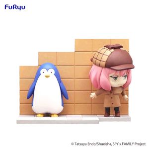 Spy x Family: Anya y Penguin Hold Figura Estatua de PVC (10 cm)
